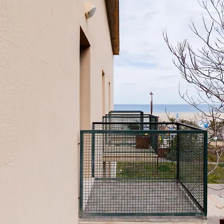 شقة Loft A Davanti Al Mare ريميني